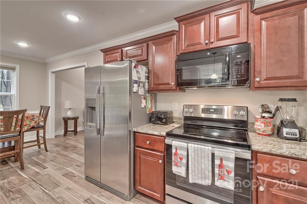 1063 Fincher Road Fort Lawn, SC 29714 - Photo 12 of 31 Gallery Image 12