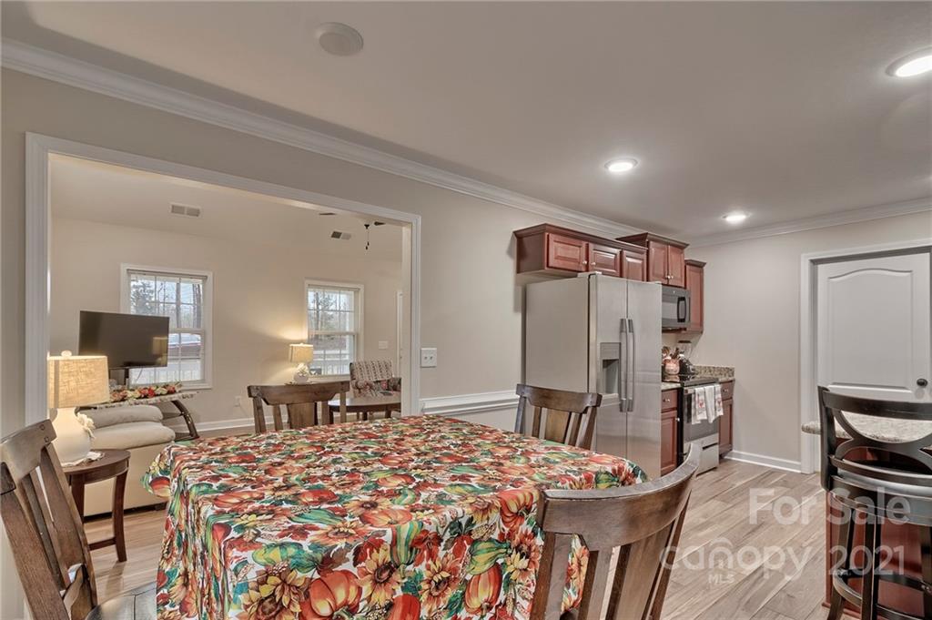 1063 Fincher Road Fort Lawn, SC 29714 - Photo 10 of 31 Gallery Image 10