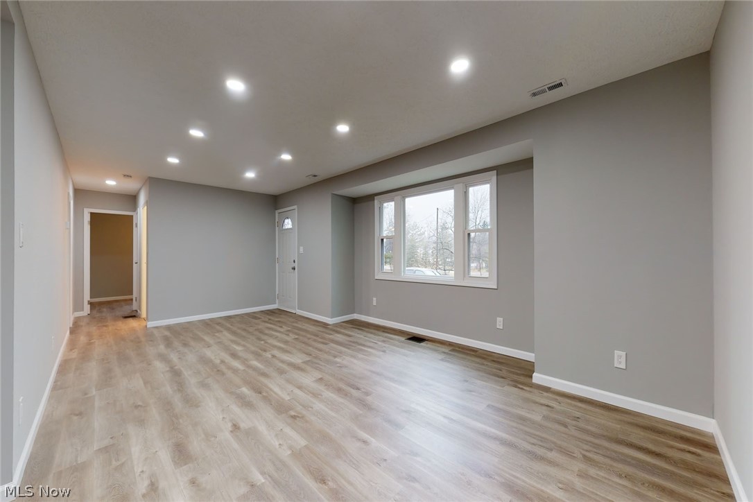 9733 Ridge Road North Royalton, OH 44133 - Photo 6 of 24