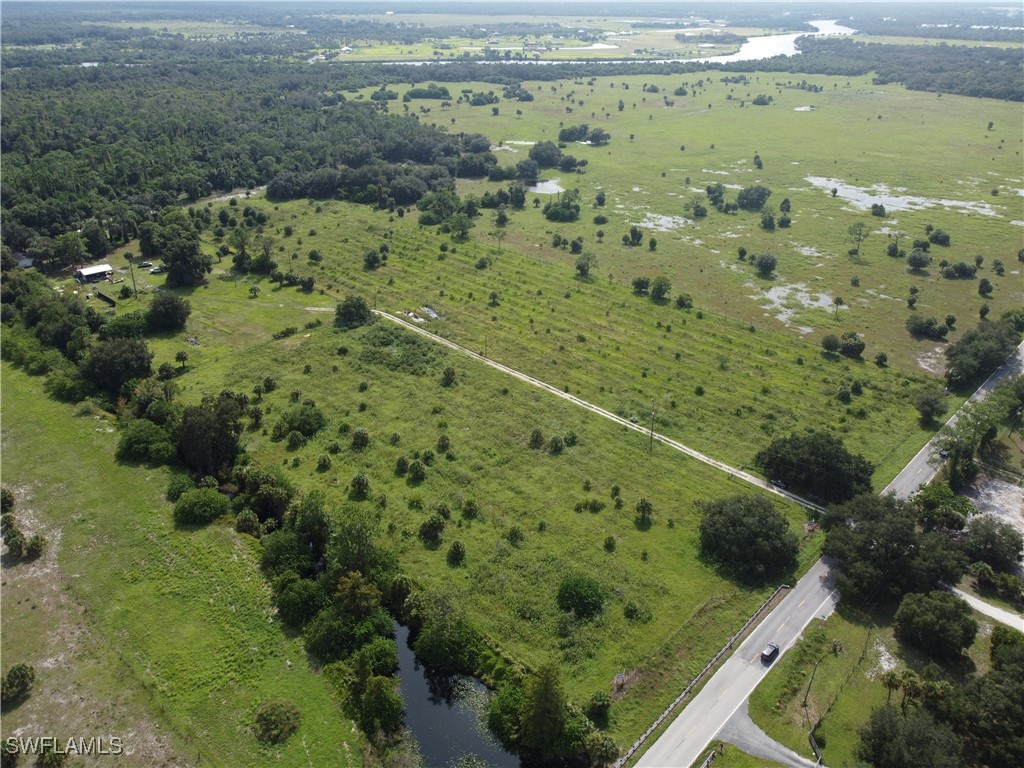 23960 North River Road Alva, FL 33920 - Photo 10 of 17 a view of a green field