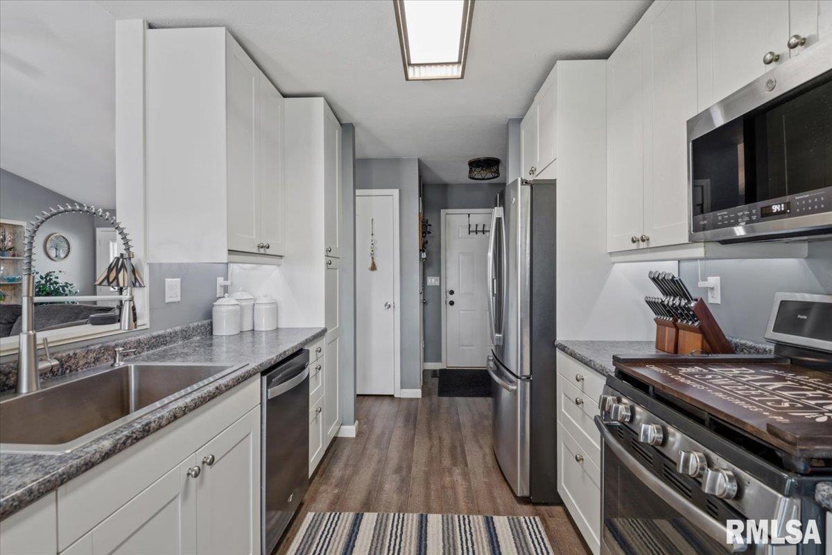 508 Violet Ridge Chatham, IL 62629 - Photo 15 of 51 Gallery Image 15