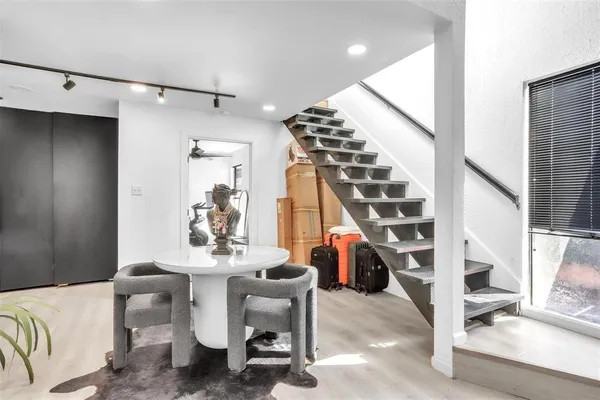 $1,200 | 9821 Walnut Street, Unit K203, Dallas, TX 75243
