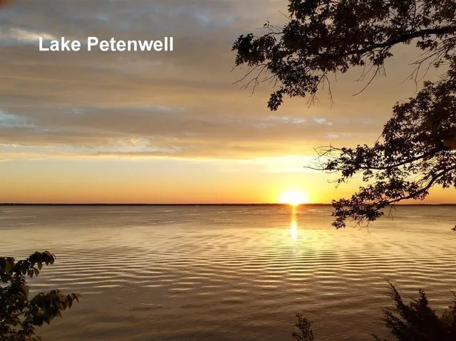 $48,900 | 1568 Trout Road, Nekoosa, WI 54457