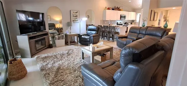 $173,900 | 7201 Country Club Drive, Unit G21, Lake Wales, FL 33898