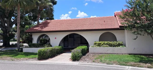 $181,000 | 7201 Country Club Drive, Unit G21, Lake Wales, FL 33898