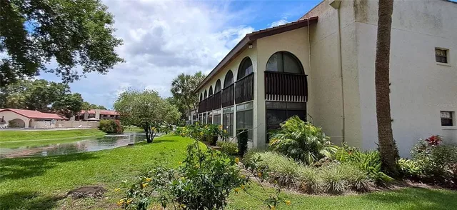 $181,000 | 7201 Country Club Drive, Unit G21, Lake Wales, FL 33898