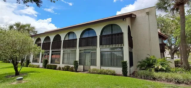 $181,000 | 7201 Country Club Drive, Unit G21, Lake Wales, FL 33898