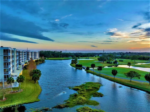 $579,990 | 1200 Country Club Drive, Unit 5506, Largo, FL 33771