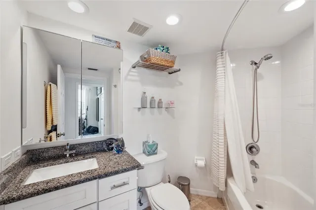 $579,990 | 1200 Country Club Drive, Unit 5506, Largo, FL 33771