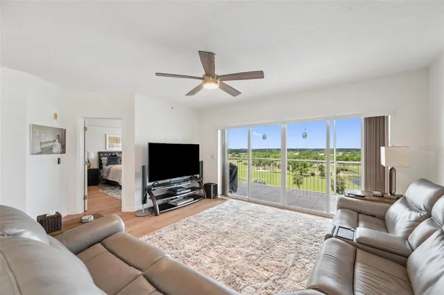 $579,990 | 1200 Country Club Drive, Unit 5506, Largo, FL 33771
