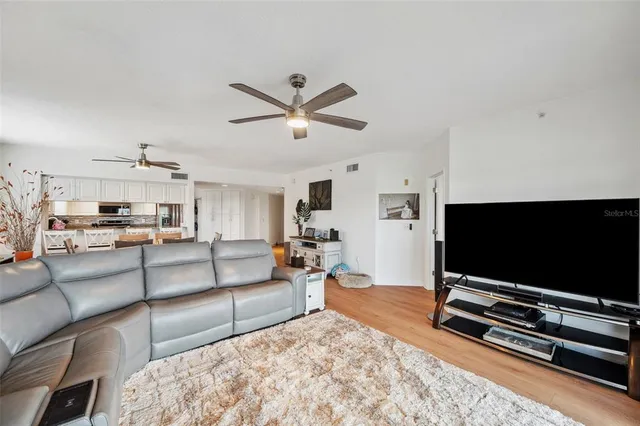 $579,990 | 1200 Country Club Drive, Unit 5506, Largo, FL 33771