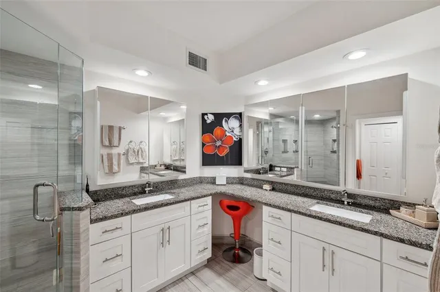 $579,990 | 1200 Country Club Drive, Unit 5506, Largo, FL 33771