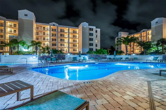 $579,990 | 1200 Country Club Drive, Unit 5506, Largo, FL 33771