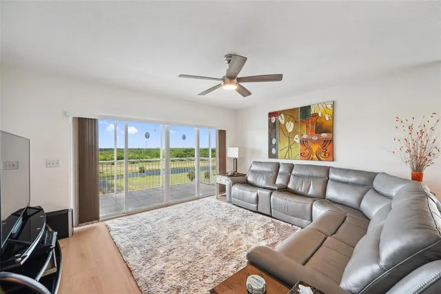 $579,990 | 1200 Country Club Drive, Unit 5506, Largo, FL 33771