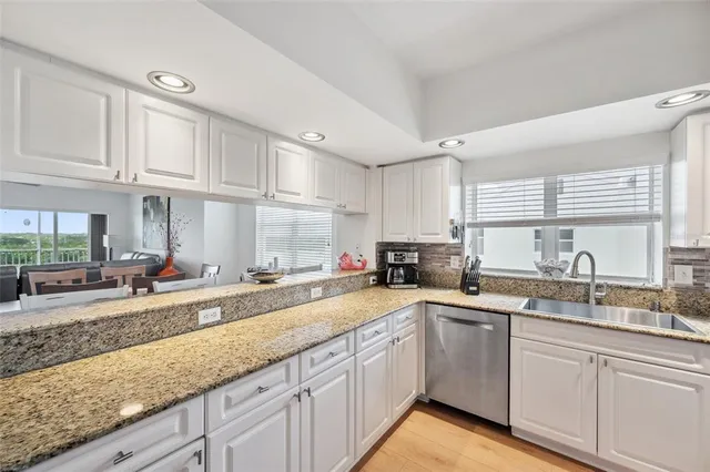 $579,990 | 1200 Country Club Drive, Unit 5506, Largo, FL 33771