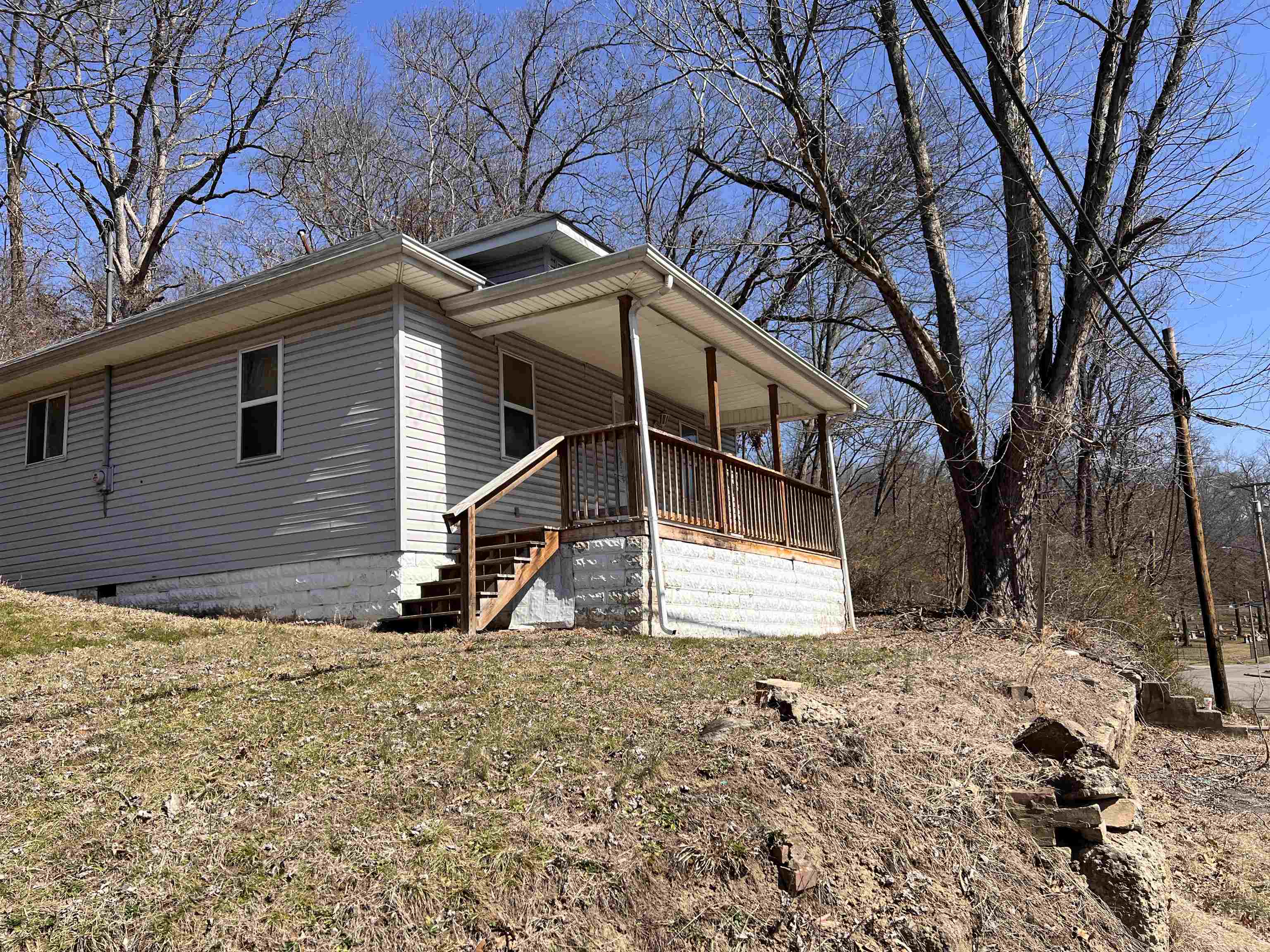 601 Pollard Road Ashland, KY 41101 - Photo 1 of 4