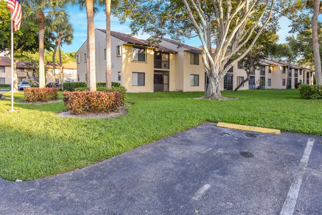 $2,275 | 21951 Soundview Terrace, Unit 207, Boca Raton, FL 33433
