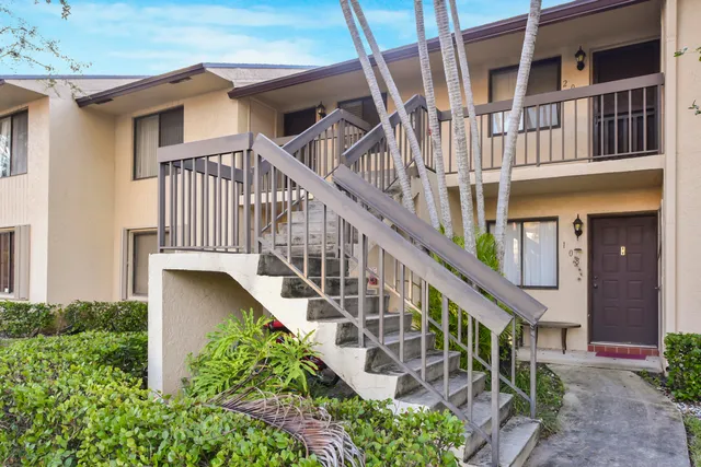 $2,275 | 21951 Soundview Terrace, Unit 207, Boca Raton, FL 33433