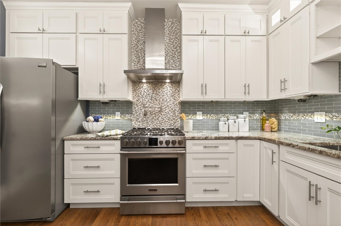 34 Erion Crescent Rochester, NY 14607 - Photo 4 of 49 gourmet custom kitchen with pot filler
