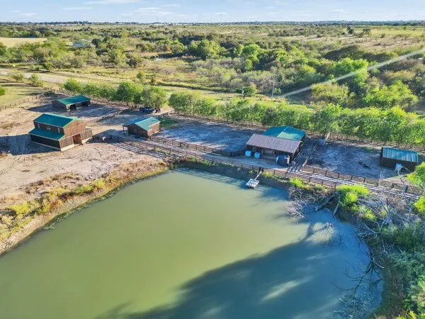 $550,000 | 8125 Fm 2114, Hubbard, TX 76648