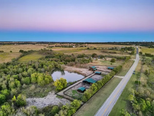 $550,000 | 8125 Fm 2114, Hubbard, TX 76648