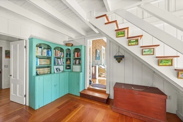 $5,650,000 | 205 S Road, Chilmark, MA 02535