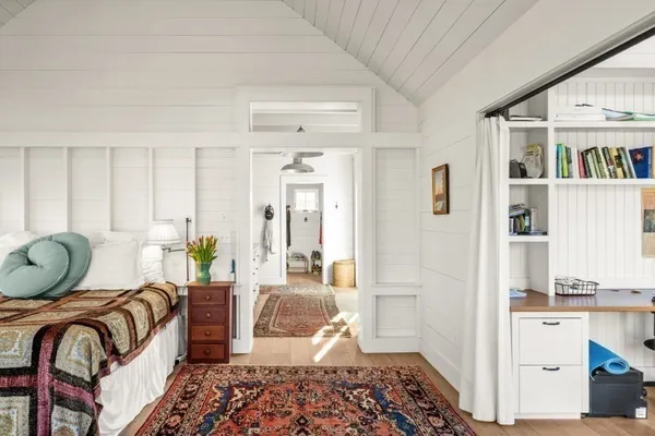 $5,650,000 | 205 S Road, Chilmark, MA 02535