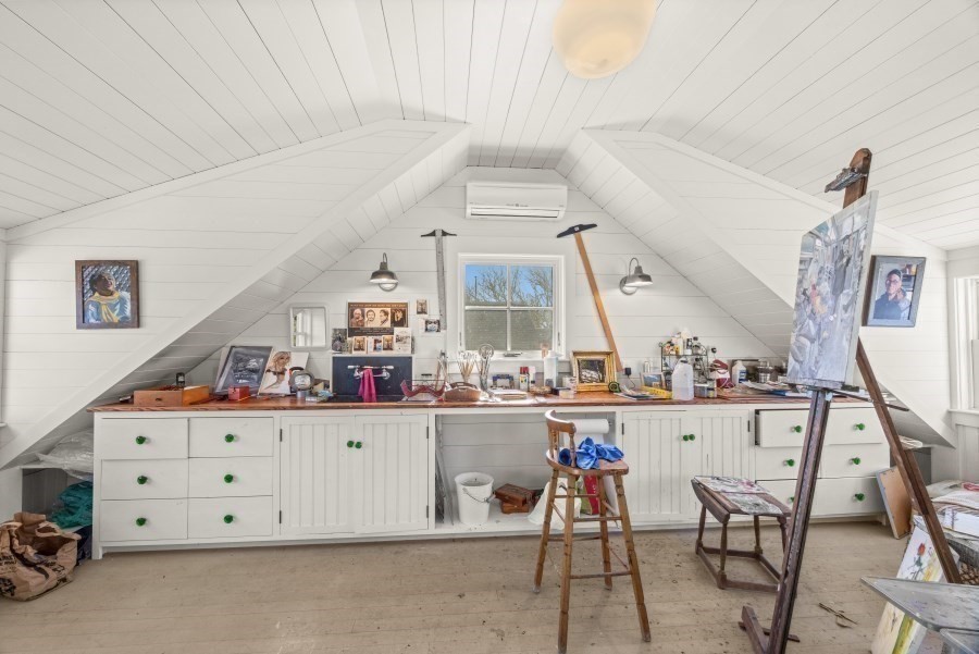 205 S Road Chilmark, MA 02535 - Photo 25 of 41