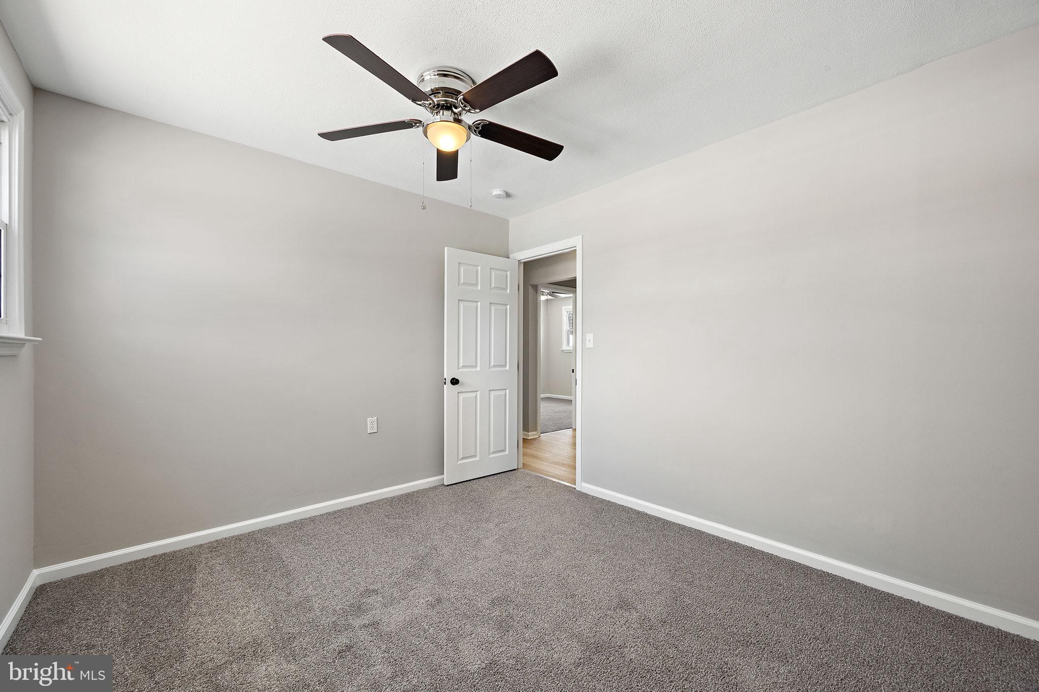 318 South Dupont Road Wilmington, DE 19804 - Photo 13 of 32