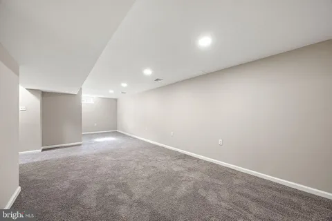 $379,999 | 318 South Dupont Road, Wilmington, DE 19804