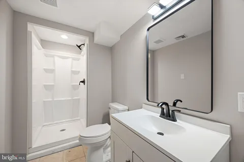 $379,999 | 318 South Dupont Road, Wilmington, DE 19804