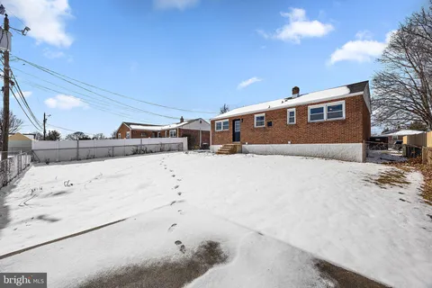 $379,999 | 318 South Dupont Road, Wilmington, DE 19804