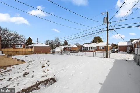 $379,999 | 318 South Dupont Road, Wilmington, DE 19804