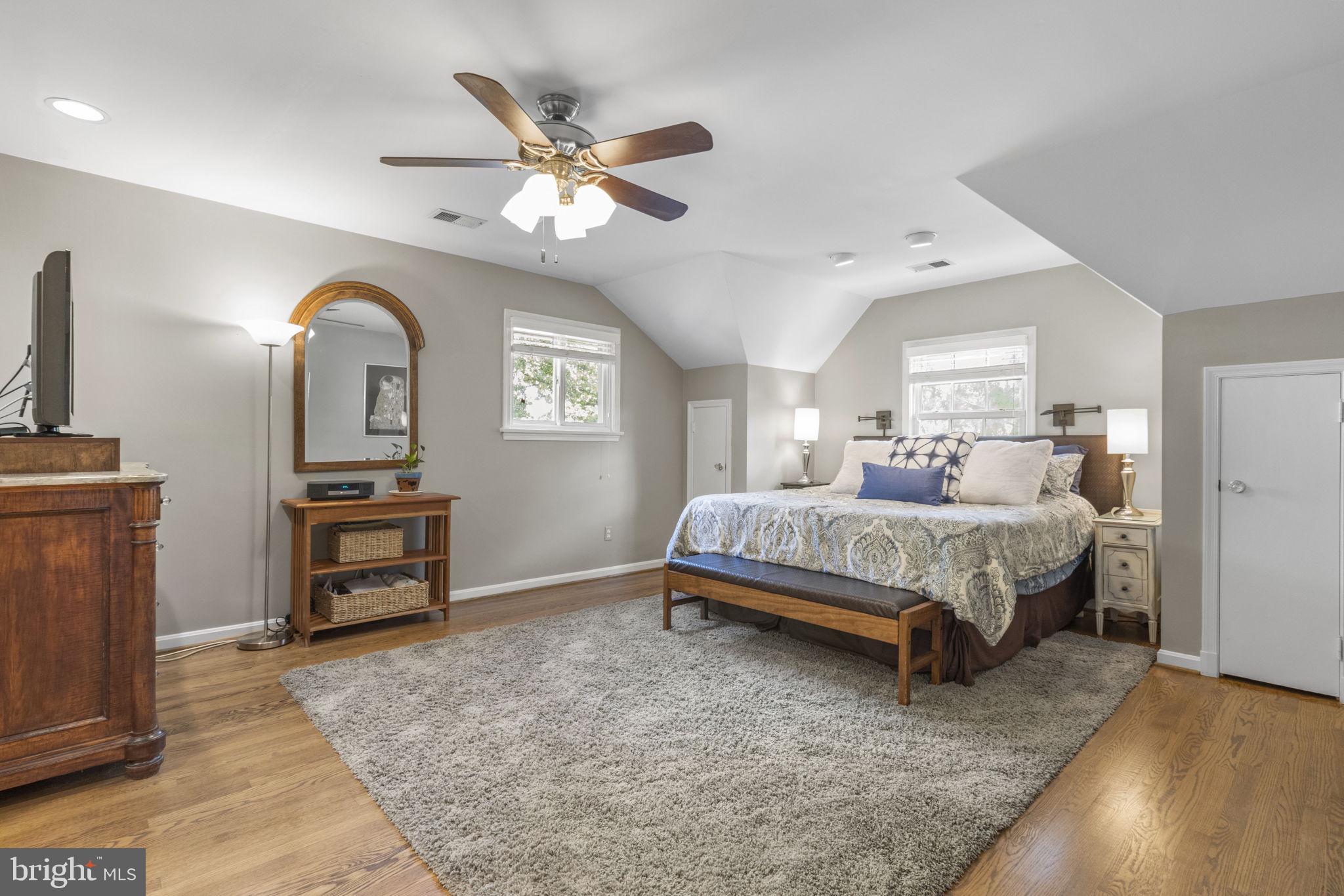 10016 Hall Road Potomac, MD 20854 - Photo 14 of 30 Spacious Primary Bedroom