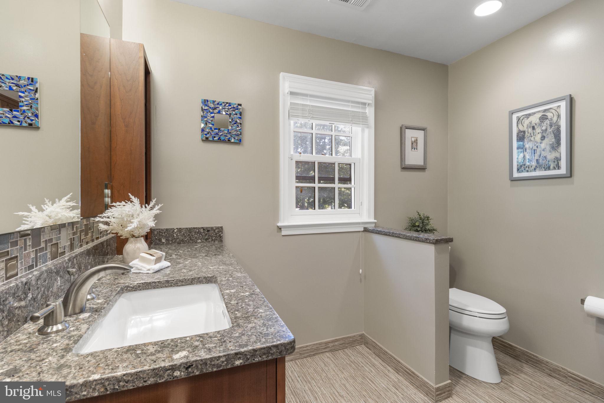 10016 Hall Road Potomac, MD 20854 - Photo 17 of 30 His and Hers Vanities