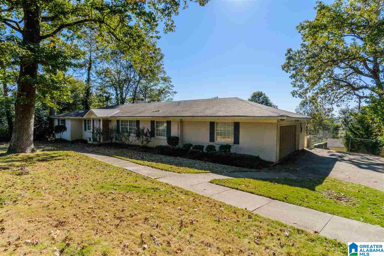 3337 North Woodridge Road Birmingham, AL 35223 - Photo 3 of 32