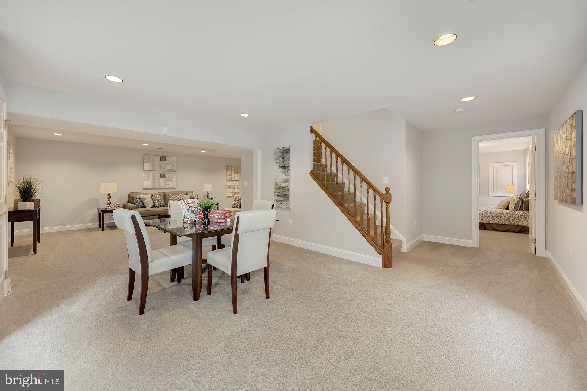 6808 Rannoch Road Bethesda, MD 20817 - Photo 30 of 38 Family room