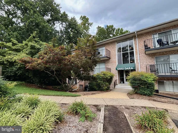$1,800 | 12652 Dara Drive, Unit 301, Woodbridge, VA 22192