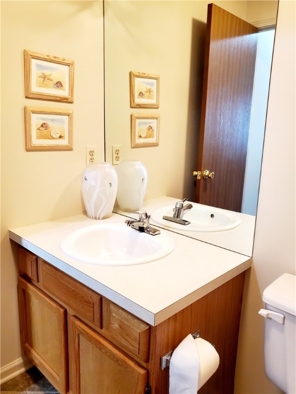 10 Coran Circle Greece, NY 14616 - Photo 18 of 44 vanity with storage.