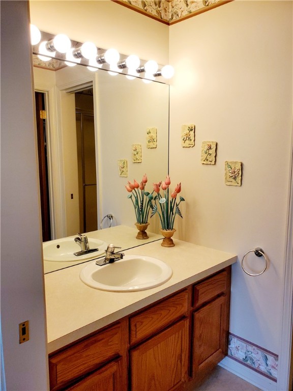 10 Coran Circle Greece, NY 14616 - Photo 29 of 44 Light and bright!