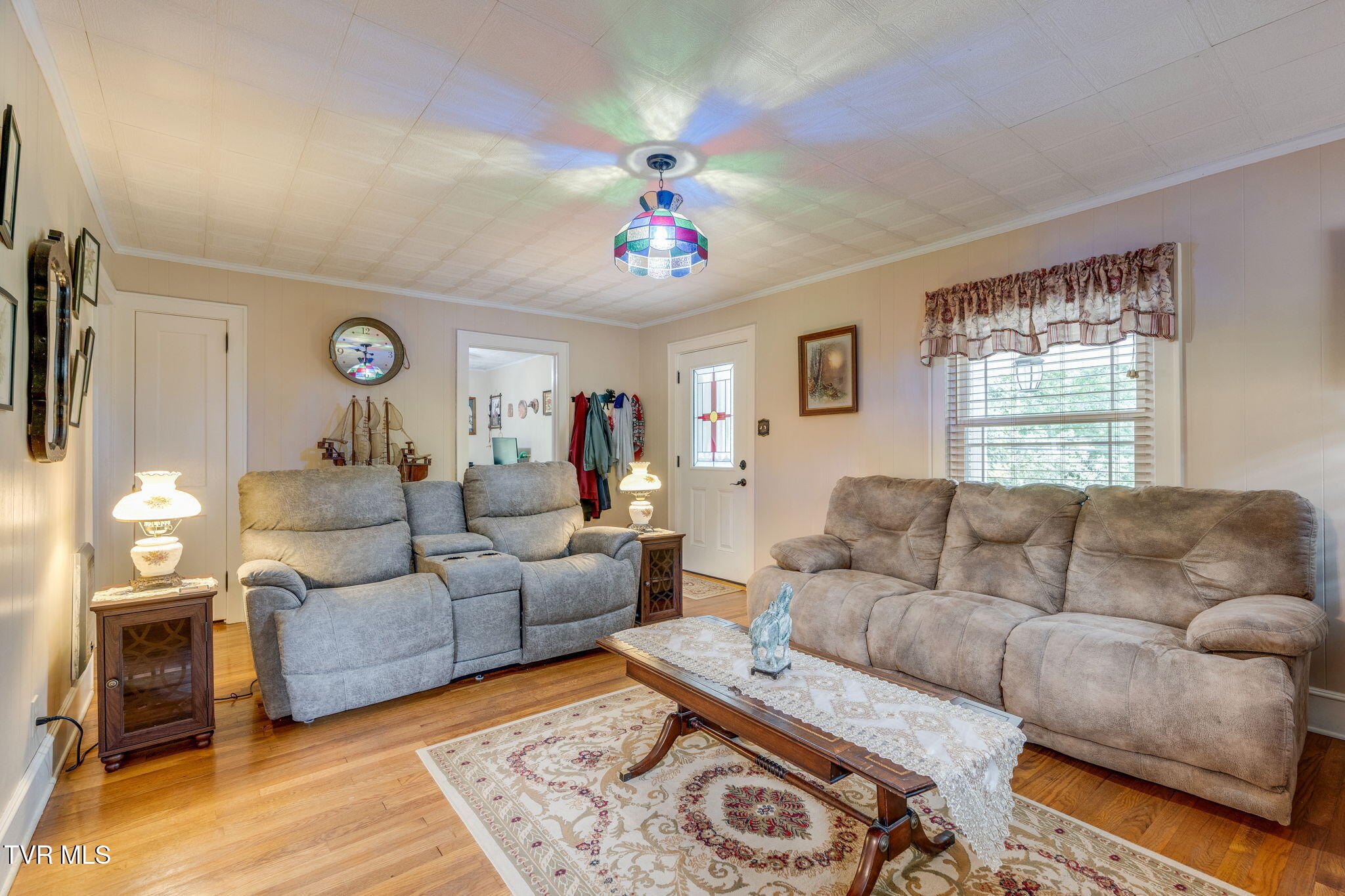 1384 Walnut Grove Road Bluff City, TN 37618 - Photo 5 of 43 005