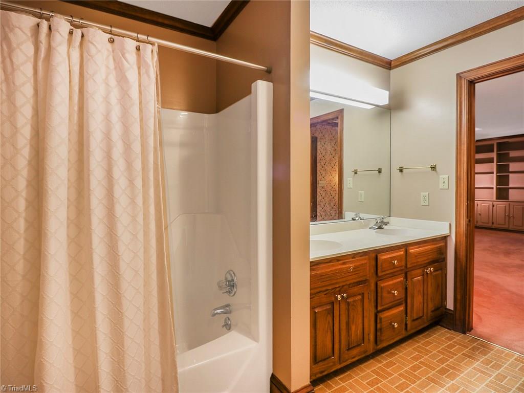 108 Mendenhall Road Jamestown, NC 27282 - Photo 16 of 30 Gallery Image 16