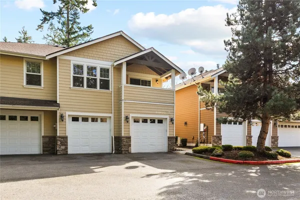 $449,950 | 21900 Southeast 242nd Street, Unit E1, Maple Valley, WA 98038