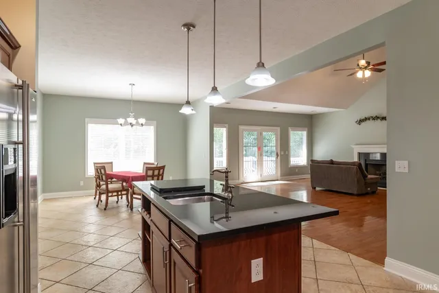 $629,500 | 1552 South Andrew Circle, Bloomington, IN 47401