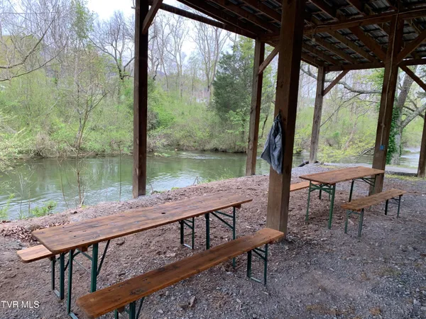 $1,550,000 | 426 River Islands Road, Elizabethton, TN 37643