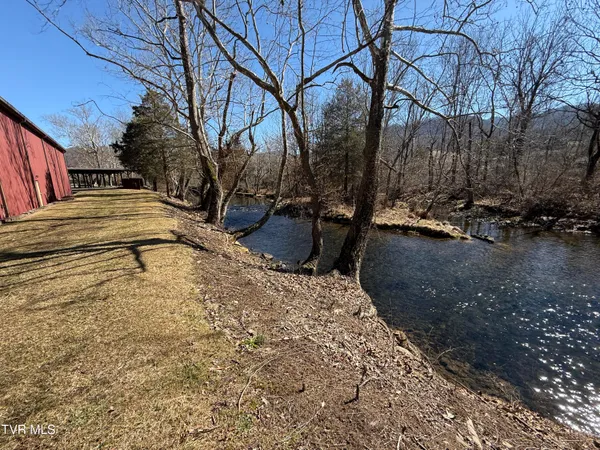 $1,550,000 | 426 River Islands Road, Elizabethton, TN 37643