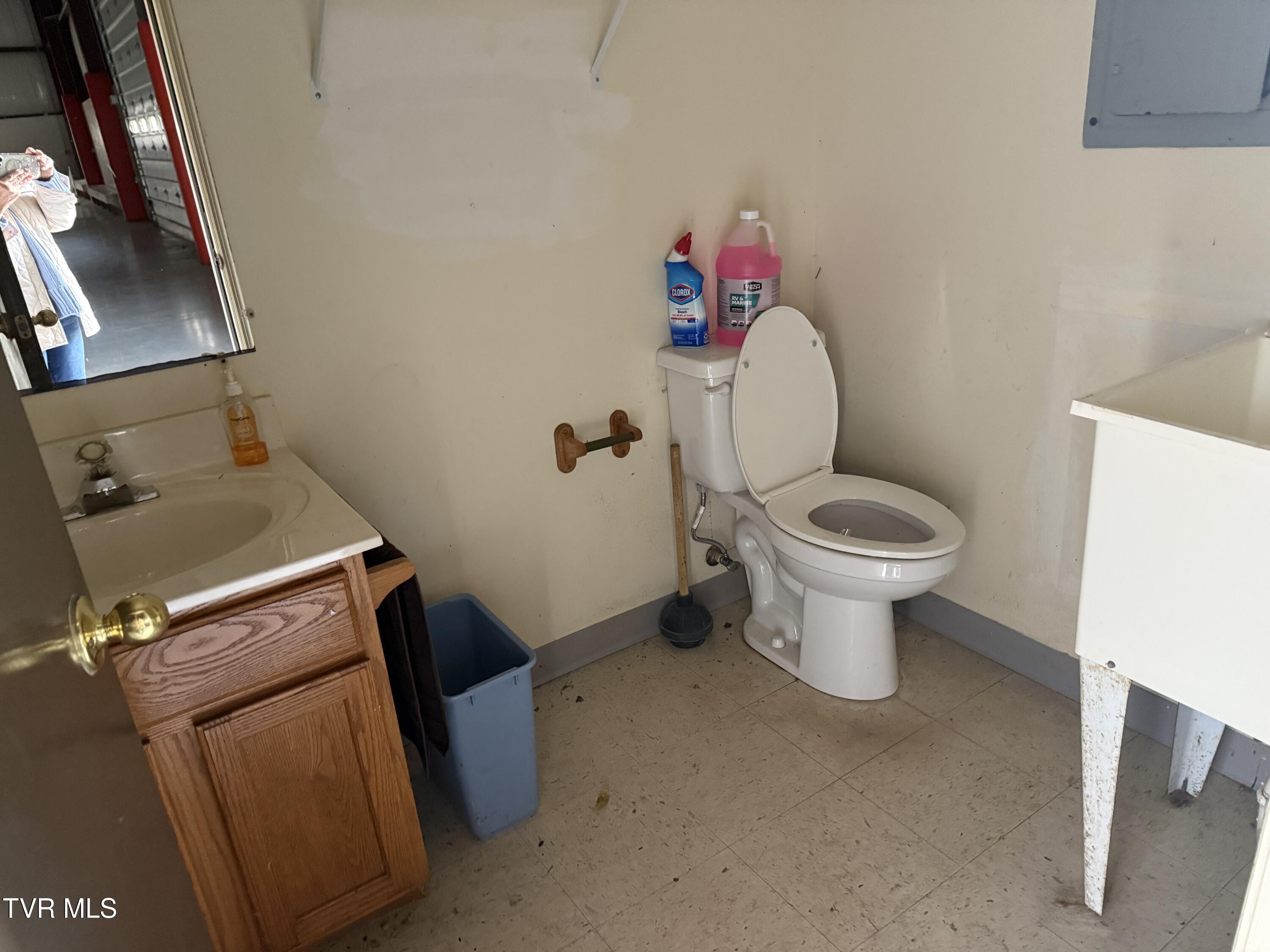 426 River Islands Road Elizabethton, TN 37643 - Photo 132 of 167 IMG_3799