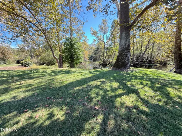 $1,550,000 | 426 River Islands Road, Elizabethton, TN 37643