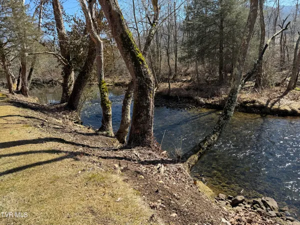 $1,550,000 | 426 River Islands Road, Elizabethton, TN 37643