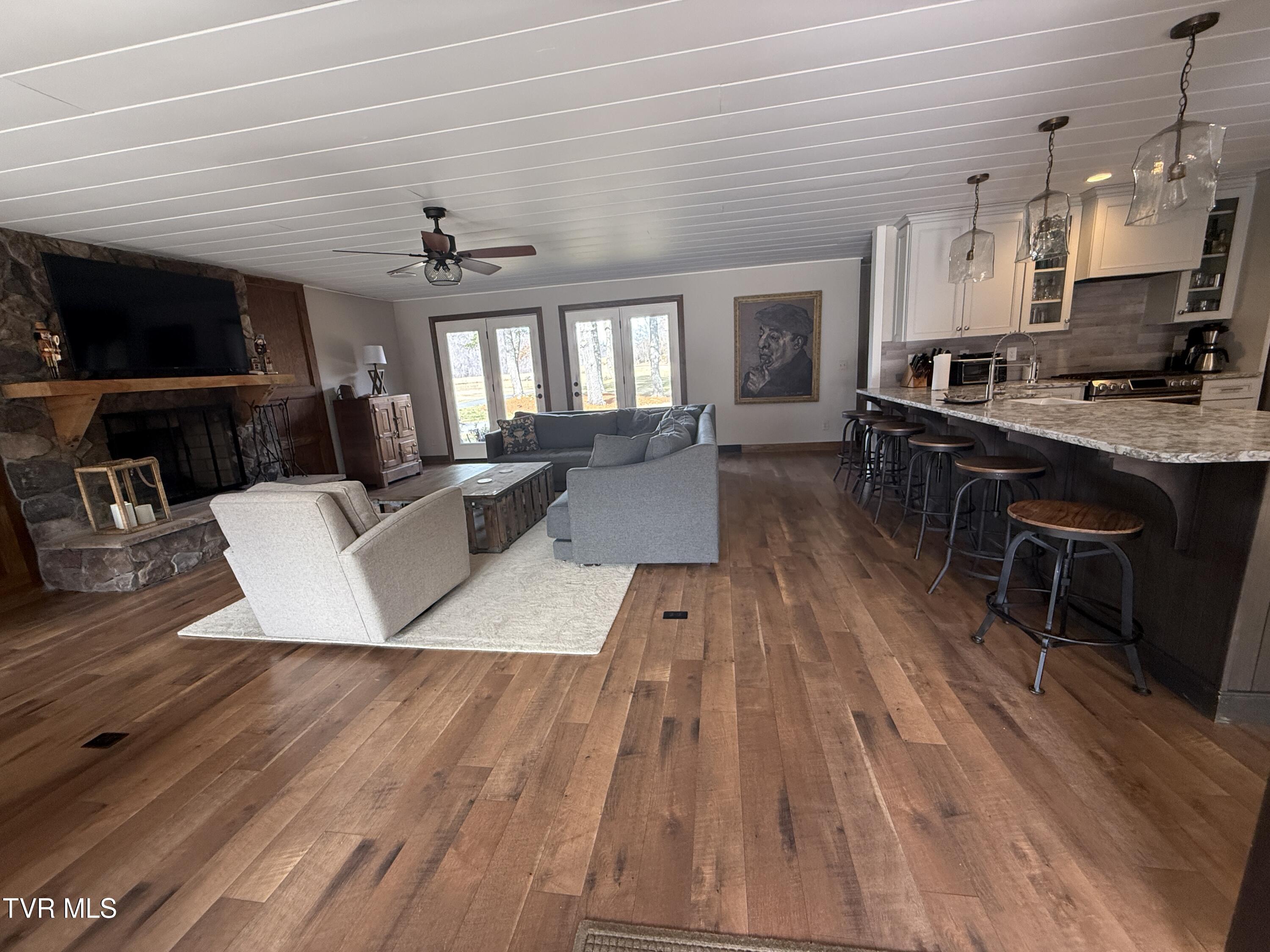 426 River Islands Road Elizabethton, TN 37643 - Photo 14 of 167 IMG_3821